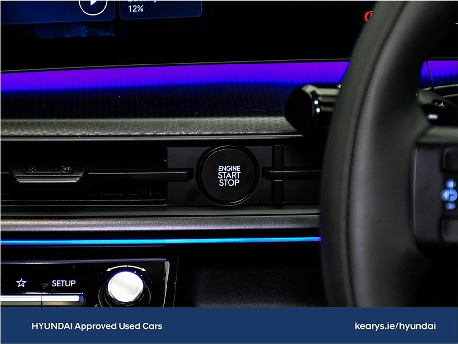 2025 Hyundai Santa Fe - image 25