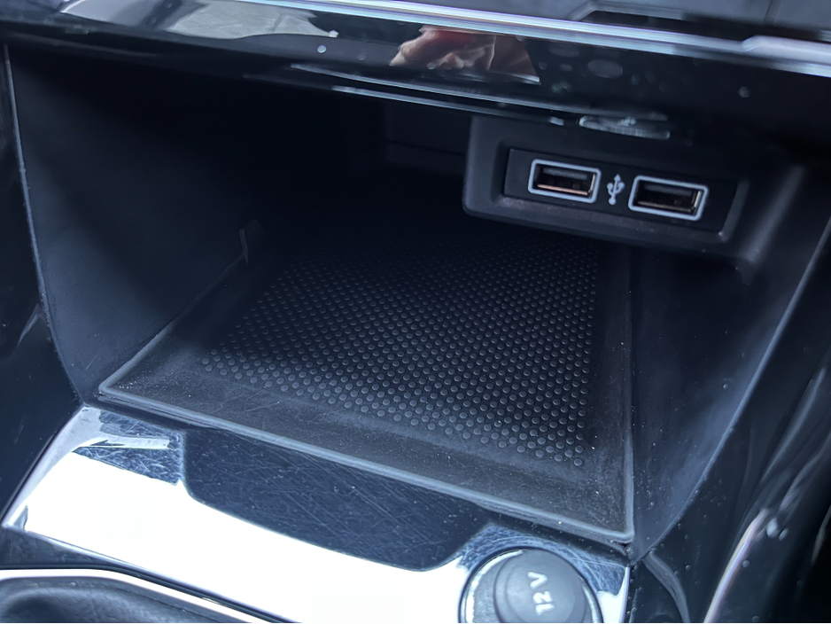 2020 Volkswagen T-Cross R-LINE 1.0 TSI PETROL MANUAL //SAT NAV//ADAPTIVE CRUISE CONTROL//REVERSE CAMERA// €18,950