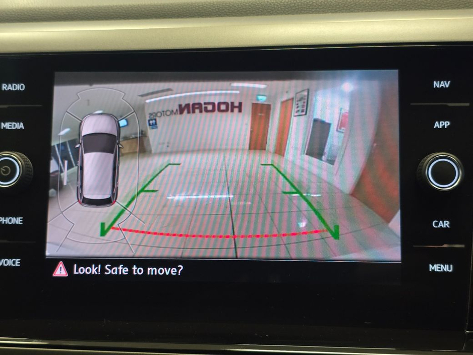 2018 Volkswagen Polo - image 11