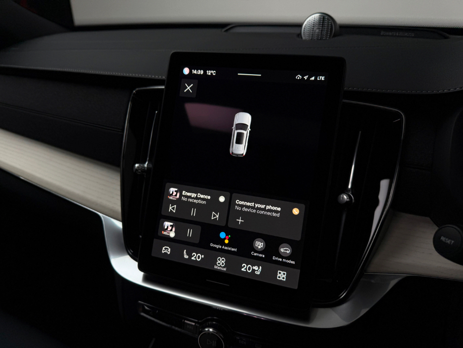 2025 Volvo XC90 - image 20