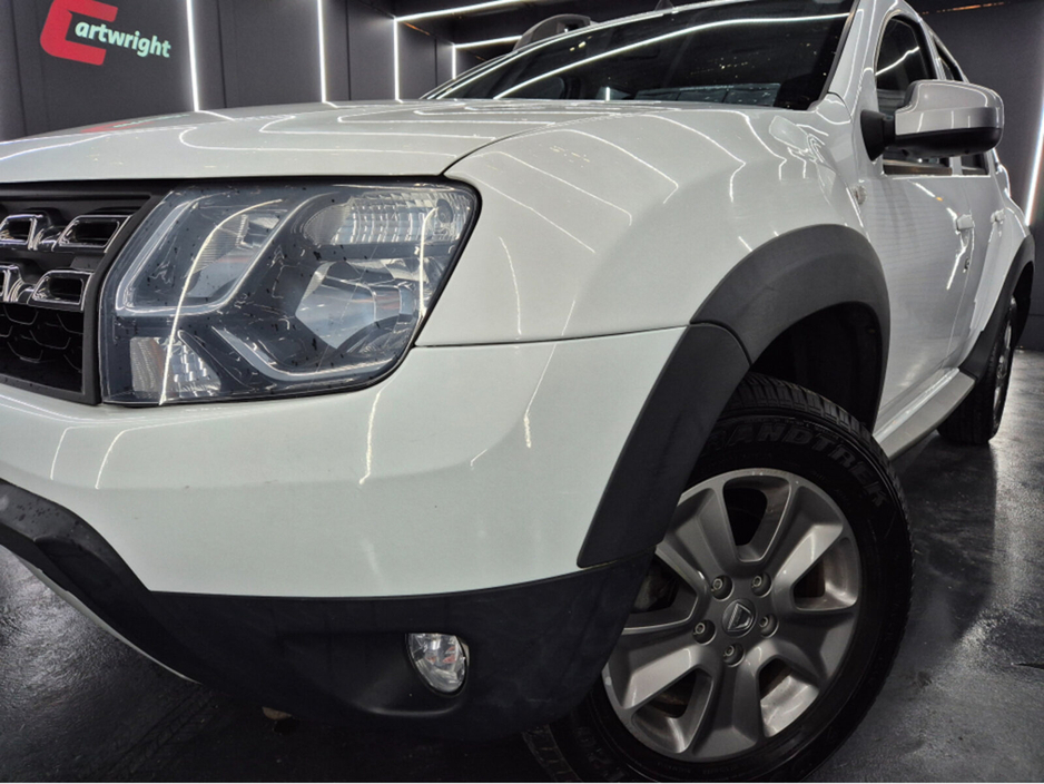 2017 Dacia Duster - image 3