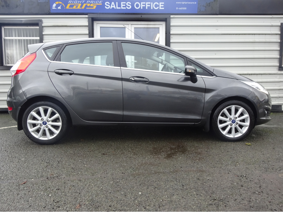 2016 Ford Fiesta TITANIUM 1.25 PETROL 60PS 5 DOOR LOW MILEAGE KEY 104 €9,950