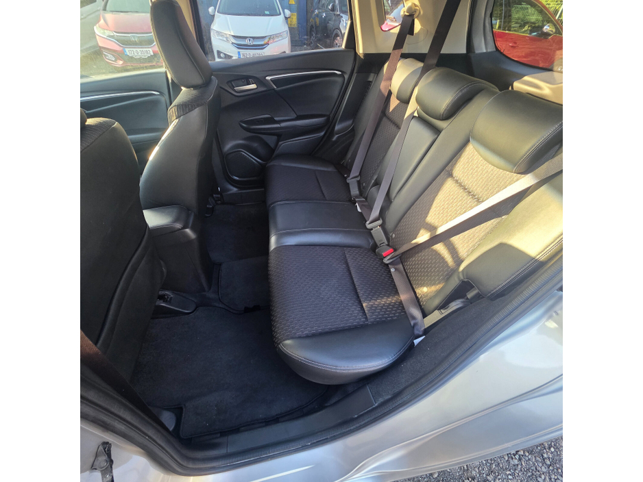 2016 Honda Fit - image 16