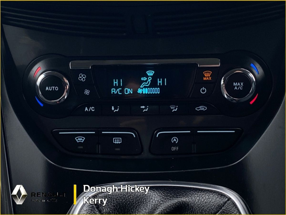 2015 Ford Kuga 2.0TDCI 120PS Titanium €13,450