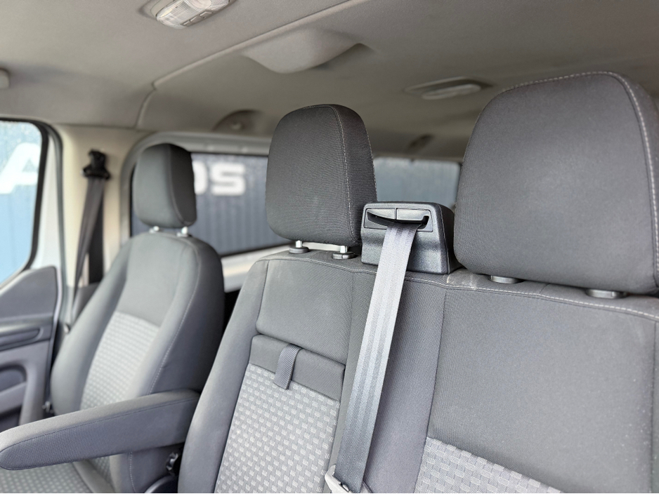 2021 Ford Transit Custom Kombi - image 42