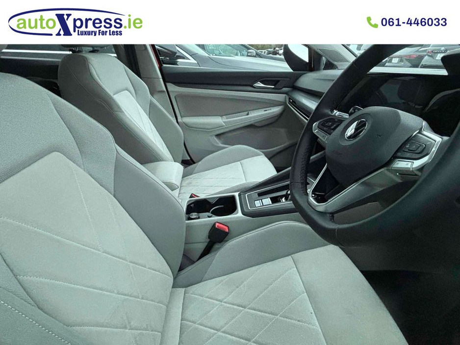 2021 Volkswagen Golf - image 4