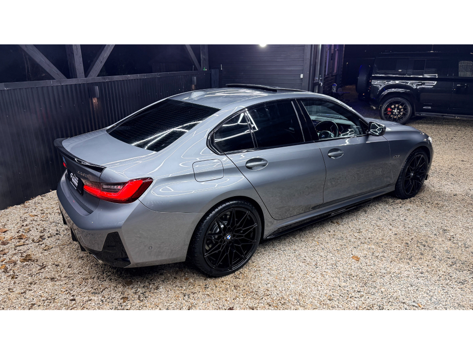2023 BMW 3 Series 2023 (231) BMW 330e M-SPORT LCI *SUNROOF* €35,999