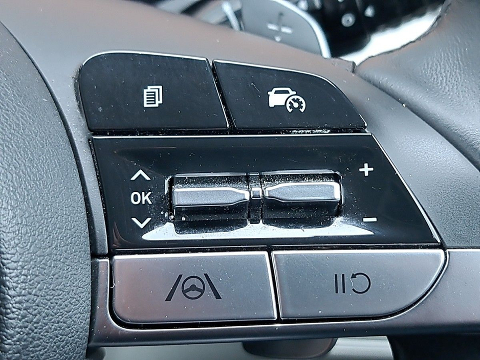 2022 Hyundai Tucson - image 22