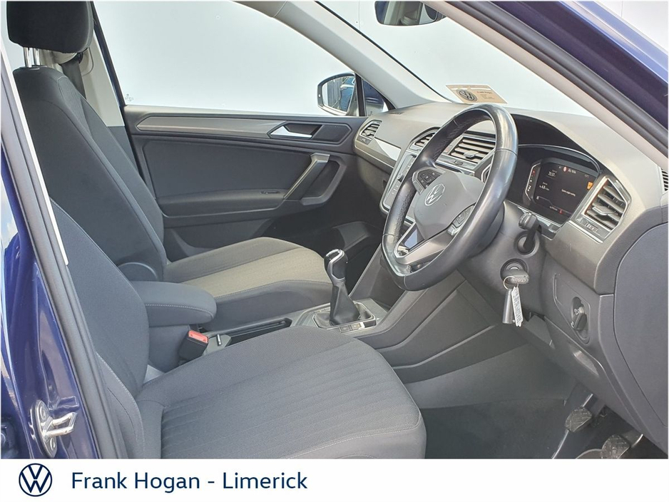 2022 Volkswagen Tiguan Allspace - image 8