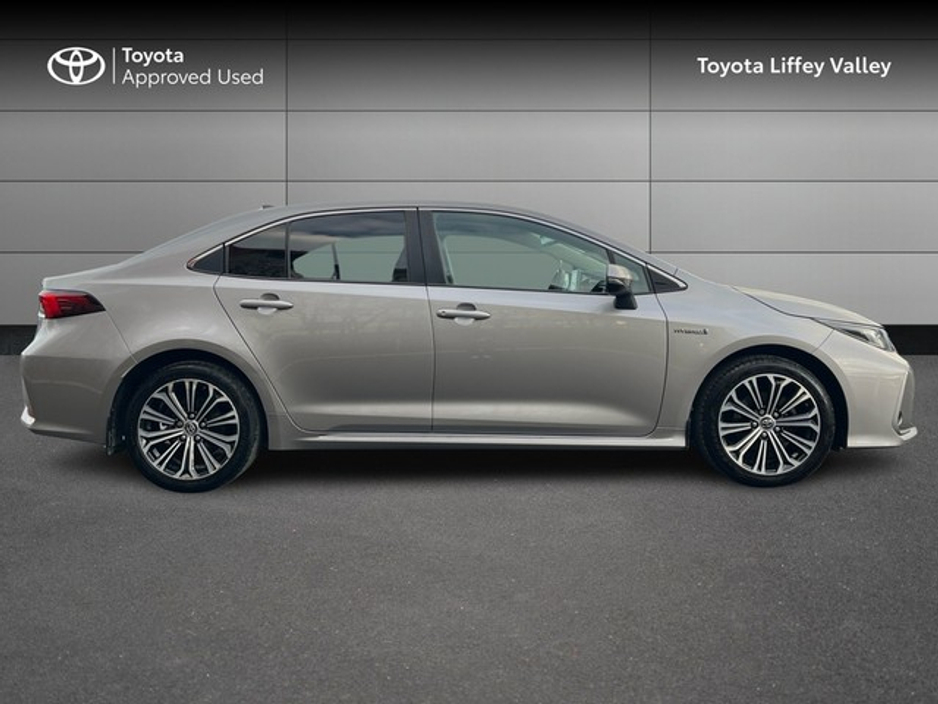 2019 Toyota Corolla LUNA SPORT 4DR HYBRID SALOON €20,950