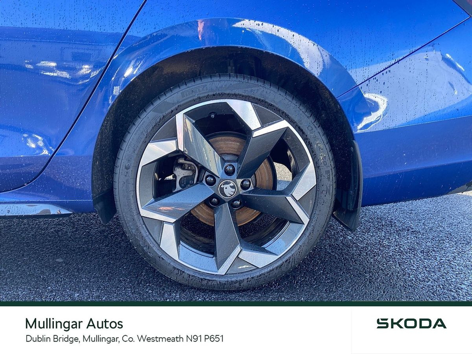 2025 Skoda Superb - image 9