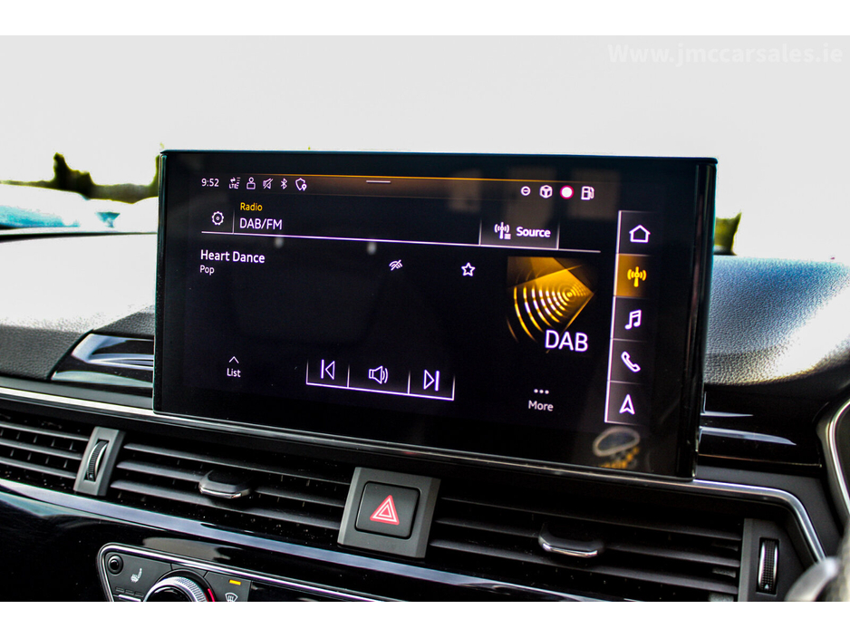 2020 Audi A4 30 TDI 136HP S Tronic S line €32,995