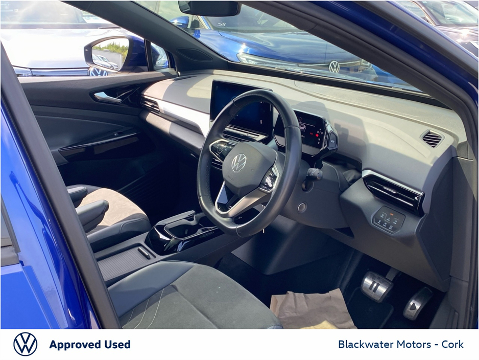 2022 Volkswagen ID.4 - image 4