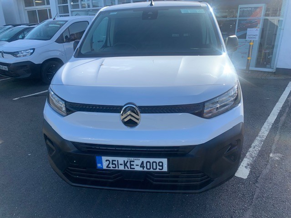 2025 Citroen Berlingo - image 8