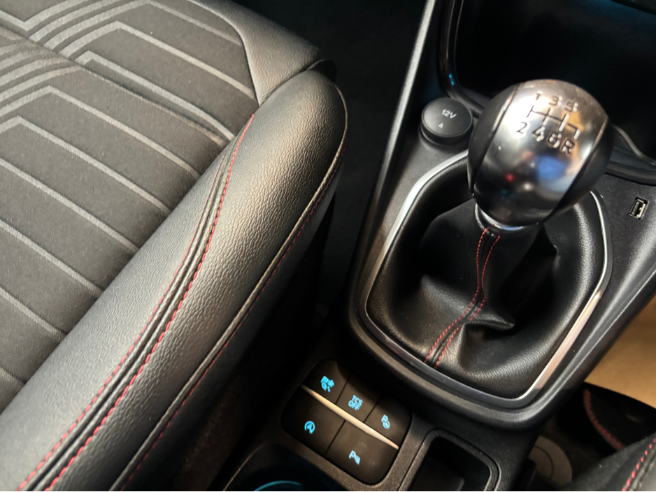 2023 Ford Puma - image 14