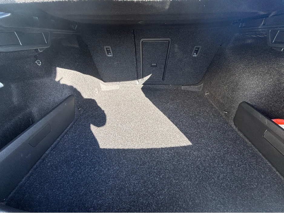 2024 Skoda Octavia - image 6