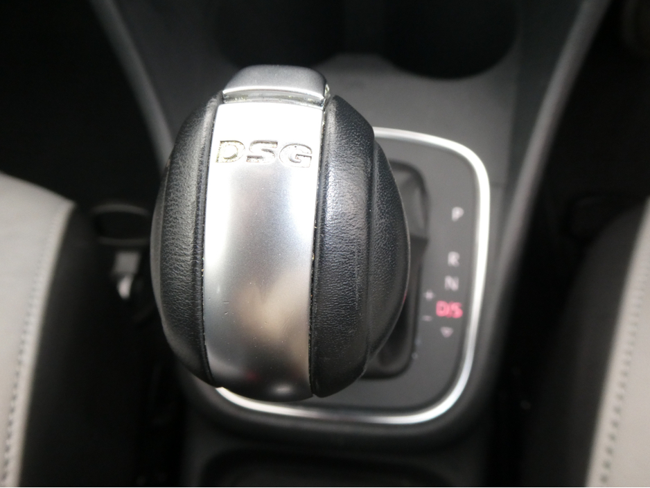 2015 Volkswagen Polo - image 23