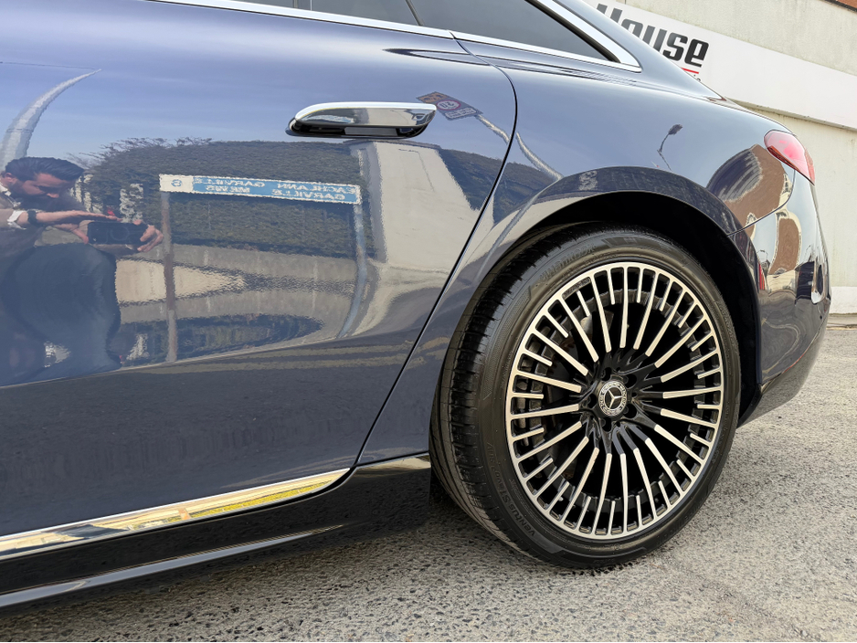 2022 Mercedes-Benz EQS - image 7