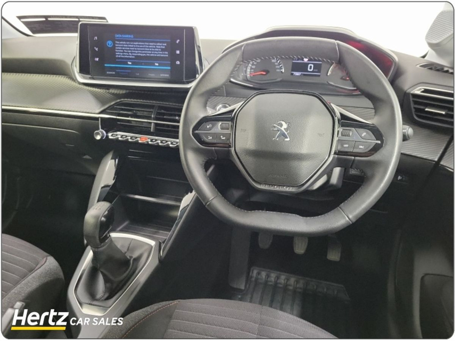 2023 Peugeot 208 - image 12