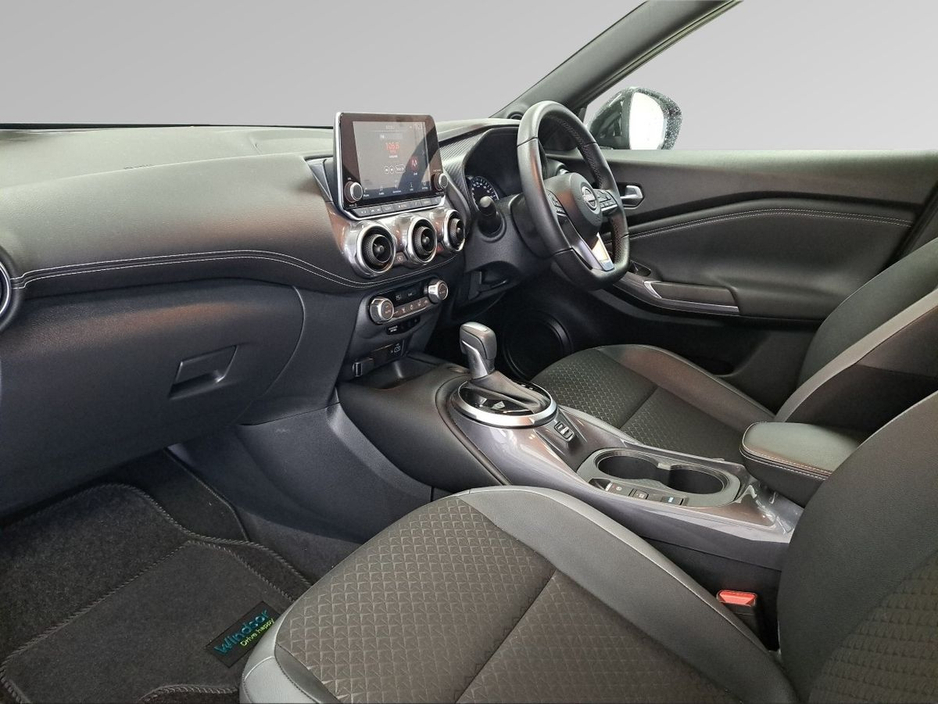 2024 Nissan Juke - image 4