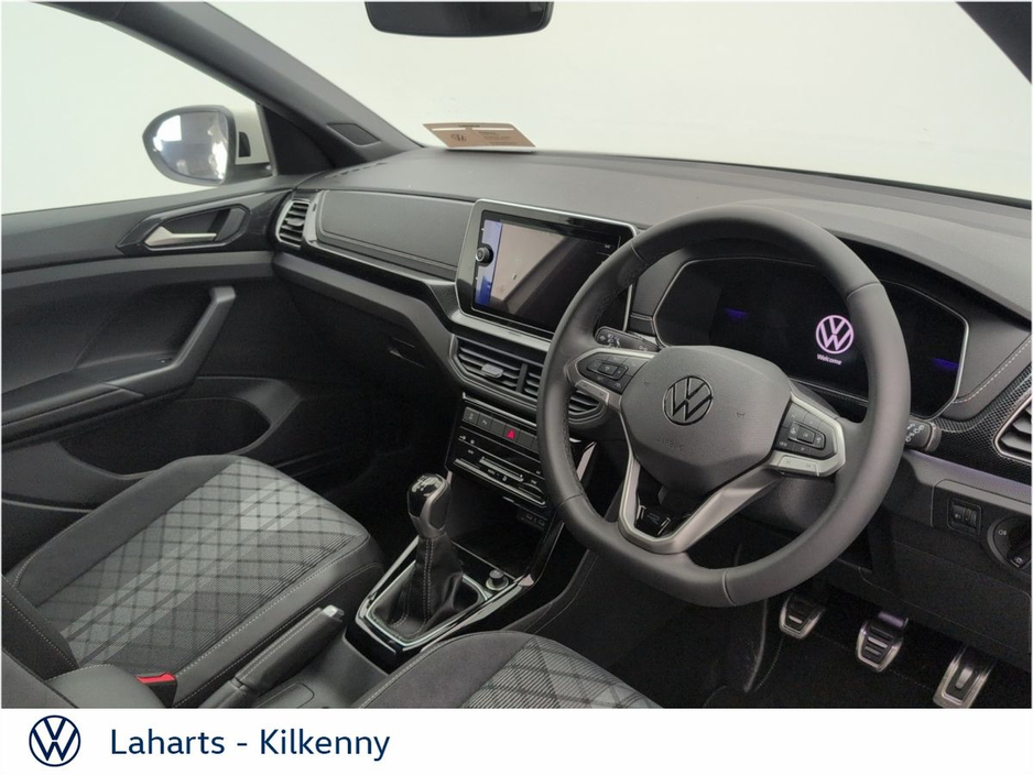 2026 Volkswagen T-Cross - image 8