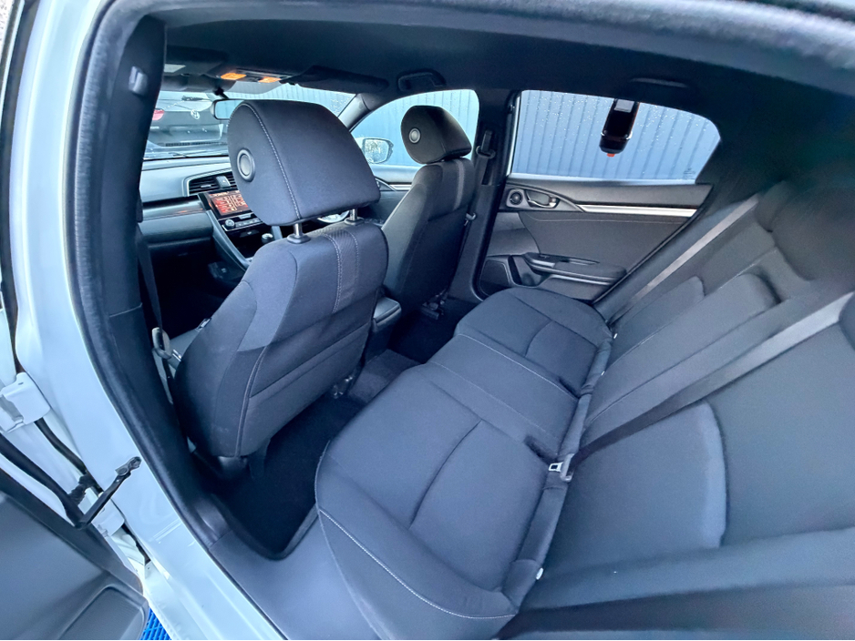 2017 Honda Civic - image 35