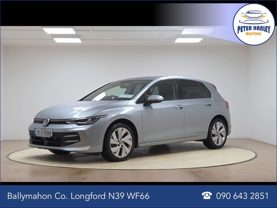 2025 Volkswagen Golf - image 3