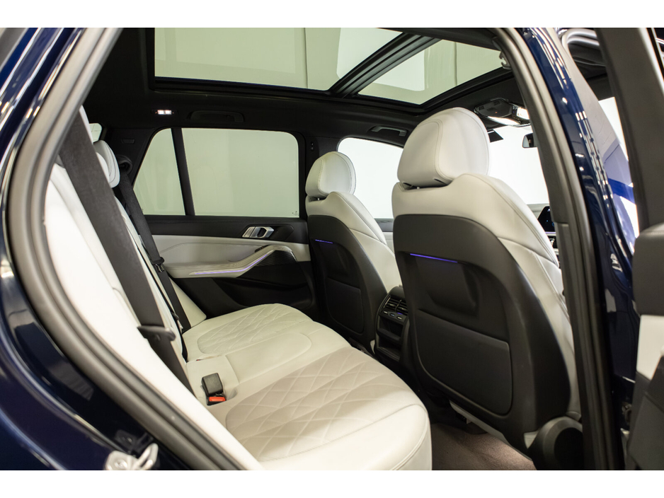 2023 BMW X5 - image 12