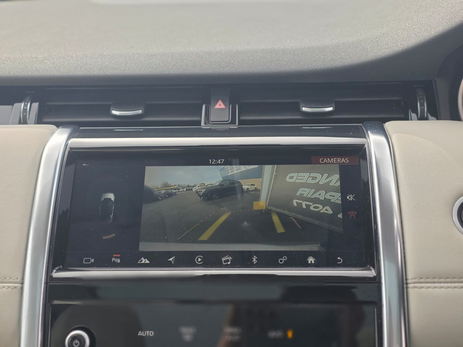 2020 Land Rover Discovery Sport - image 10
