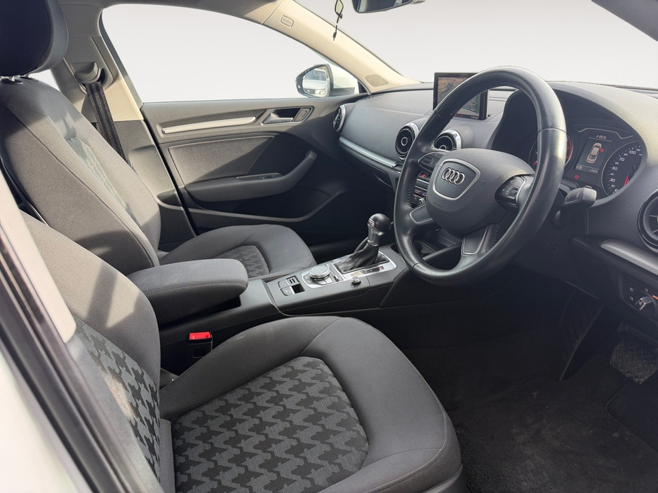 2015 Audi A3 Saloon - image 9