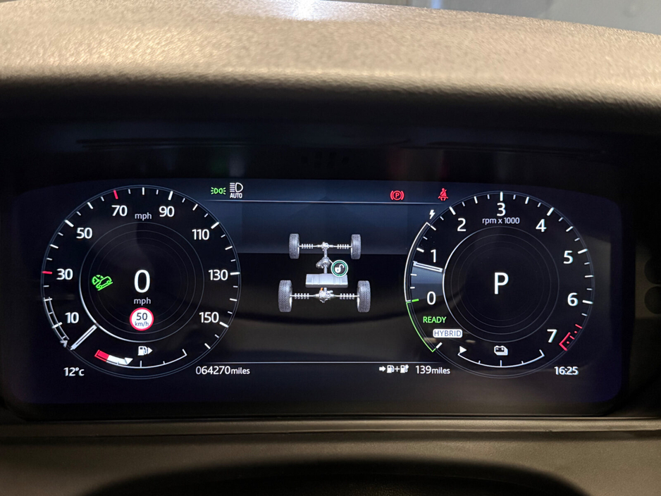 2022 Land Rover Range Rover Velar - image 22