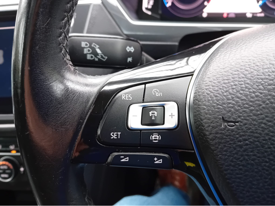 2020 Volkswagen Tiguan R-LINE 2.0 TDI  6 SPEED  150HP  SUV @ REDDY2DRIVE LTD €28,500