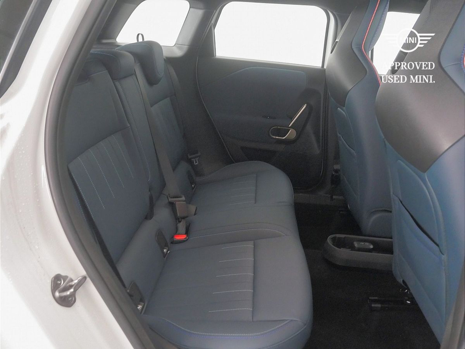 2025 MINI Aceman E €31,900