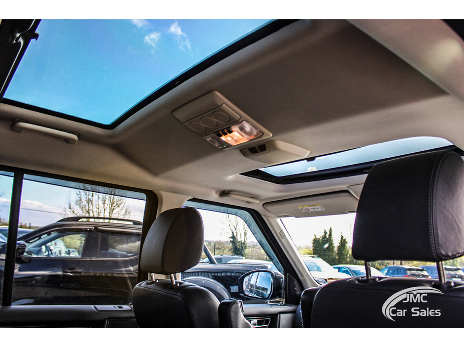 2014 Land Rover Discovery - image 28