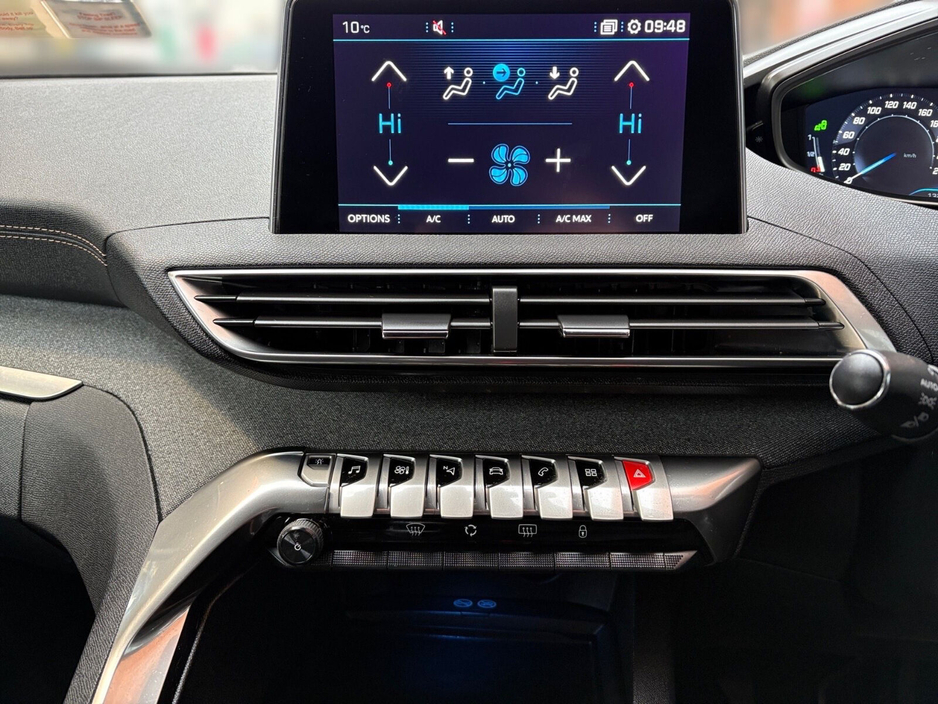 2018 Peugeot 5008 - image 13