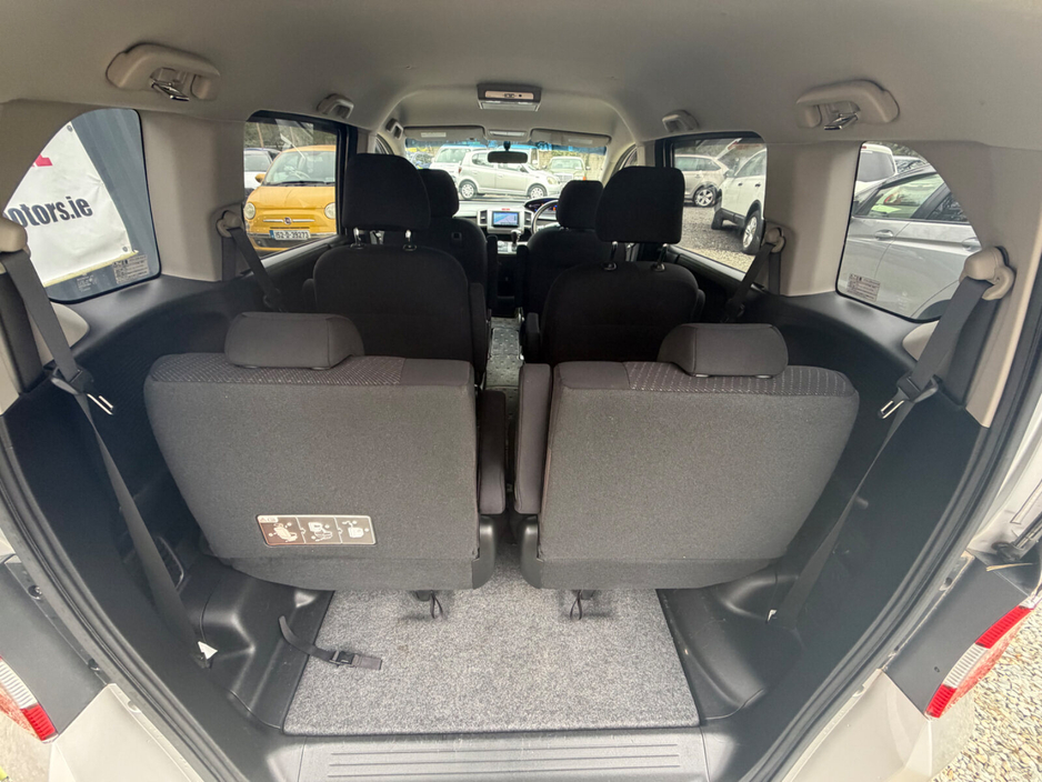 2015 Honda Freed - image 8