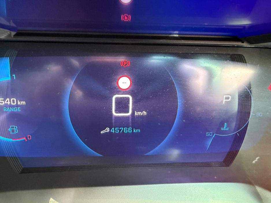 2023 Peugeot 2008 - image 12