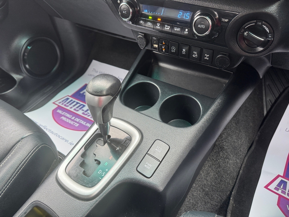 2018 Toyota Hilux - image 19