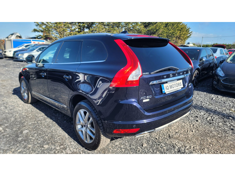 2016 Volvo XC60 - image 8