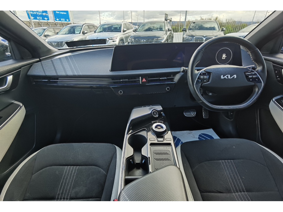 2022 Kia EV6 - image 12