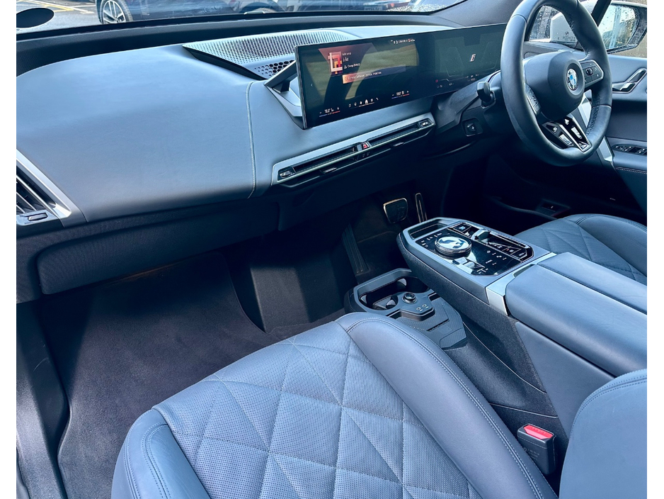 2025 BMW iX - image 25