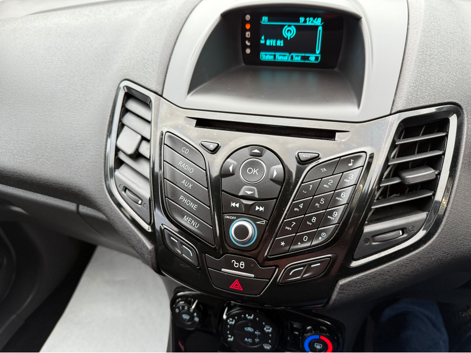 2016 Ford Fiesta ZETEC 1.5 TDCI - EXCELLENT MPGS - LOW MILES - LOW TAX (180 P/A) - NEW NCT TO 01/2028 ! €9,995