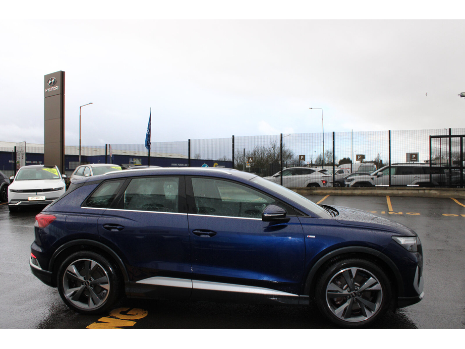 2022 Audi e-tron 55 quattro S Line €30,950