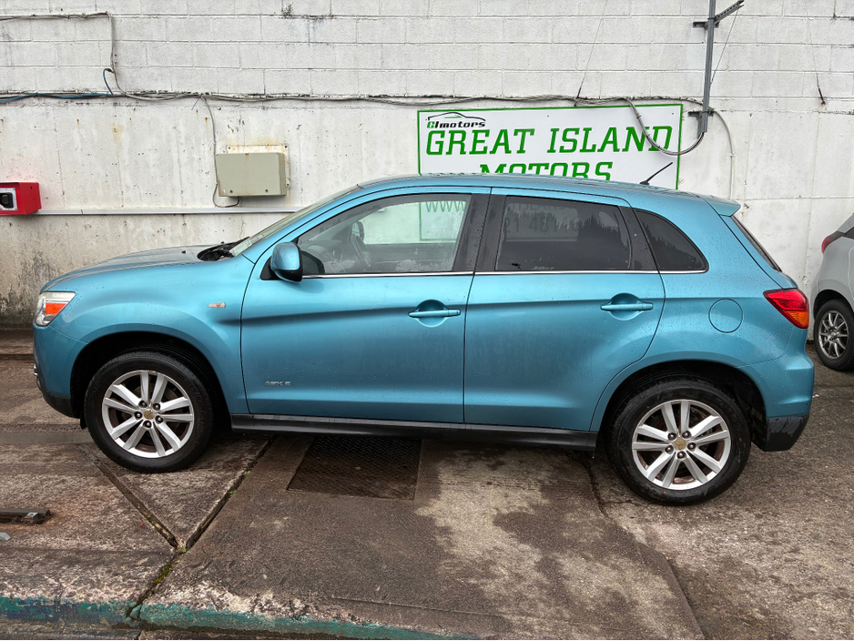 2011 Mitsubishi ASX - image 3