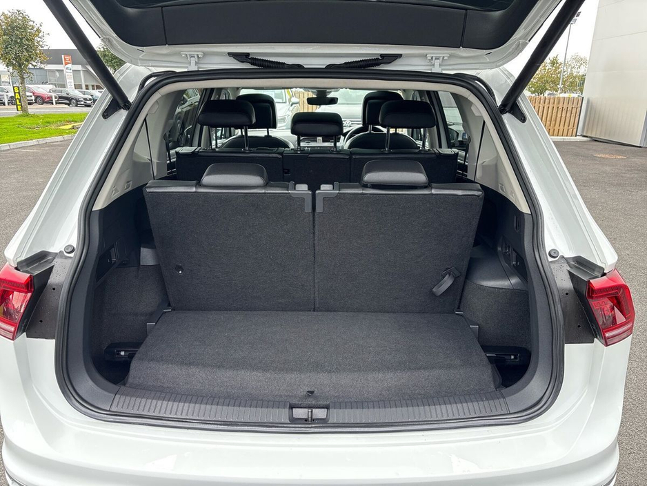 2020 Volkswagen Tiguan Allspace - image 12