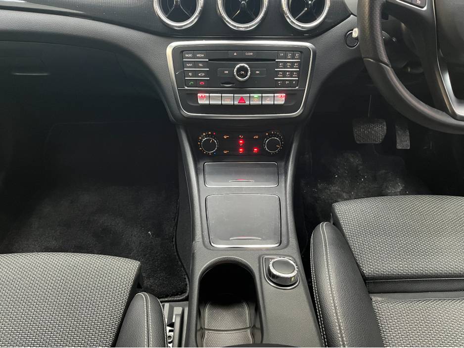 2018 Mercedes-Benz CLA Class €20950 2018 MERCEDES-BENZ CLA180 AMG STYLE 1.6 AUTOMATIC / CRUISE CONTROL / REVERSE CAMERA / HEATED SEATS / PADDLE SHIFTERS €20,950