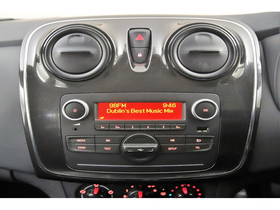 2018 Dacia Sandero - image 19