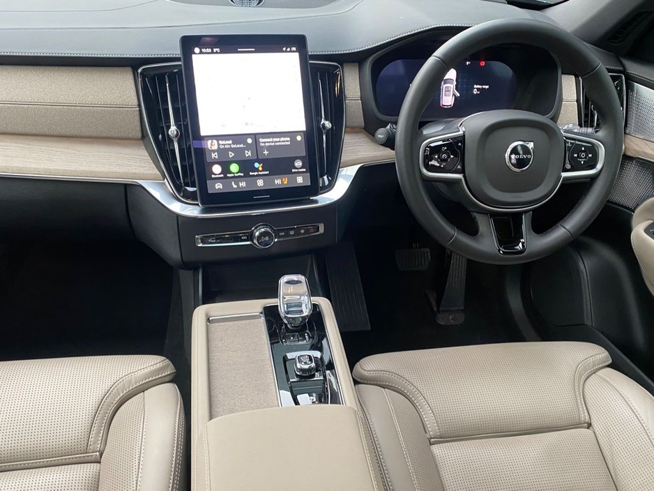 2025 Volvo XC90 T8 Ultra AWD Auto (PHEV) €84,900