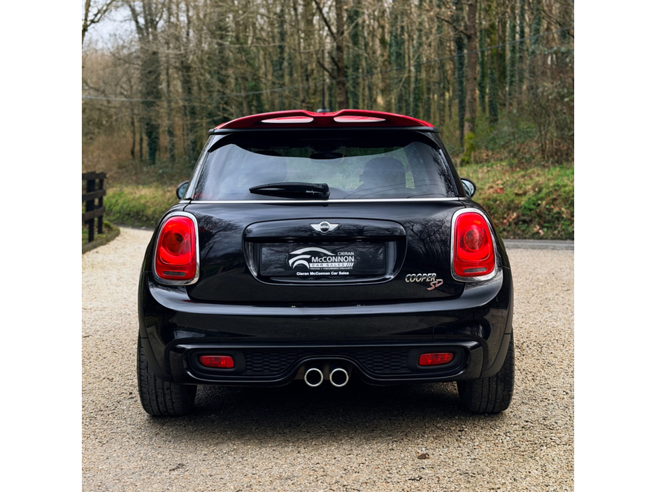 2015 MINI Cooper - image 5