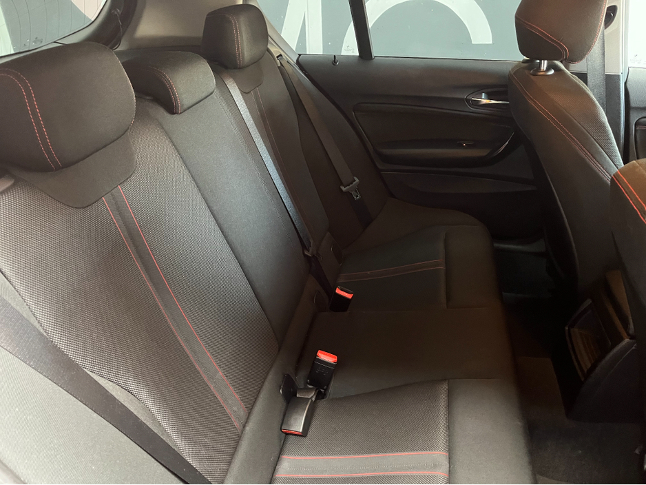 2016 BMW 1 Series - image 11